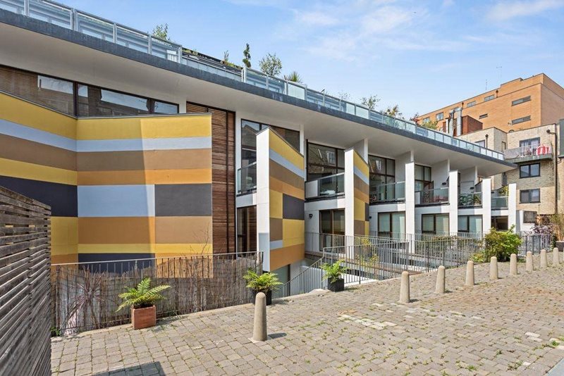 Mears Close, London, E1