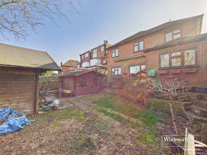 Wolmer Gardens, Edgware, HA8