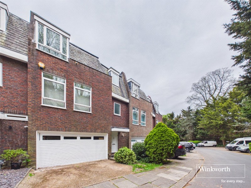 Westchester Drive, Hendon, NW4
