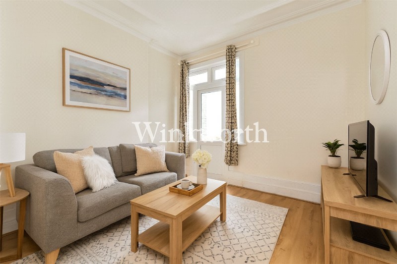 Palmerston Crescent, London, N13