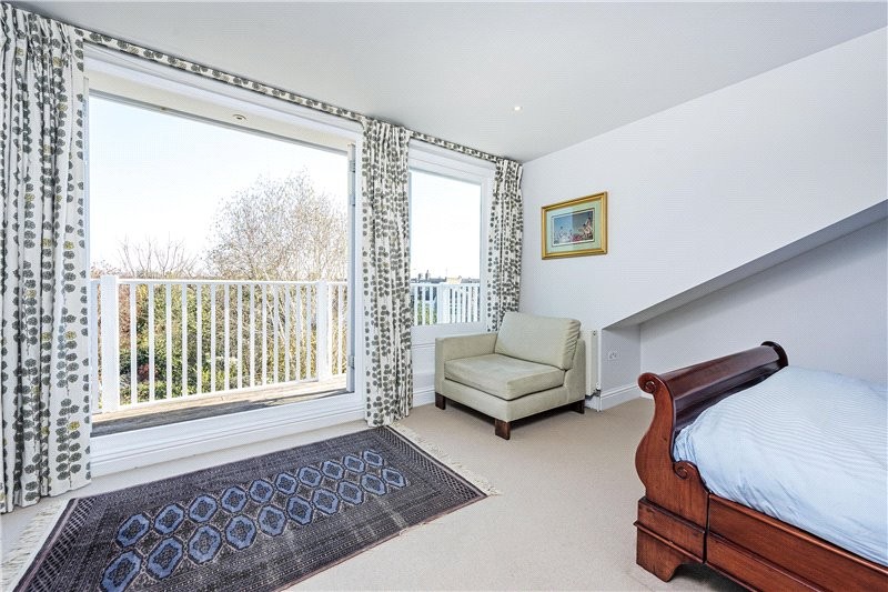 Ferry Road, Barnes, London, SW13
