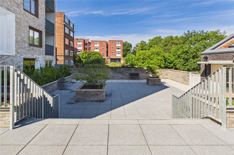 Knollys Road, London, SW16