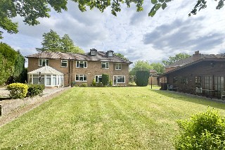 Lakeside Drive, Stoke Poges, Bucks, SL2