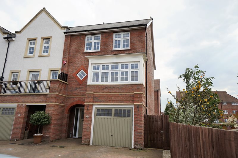 Sharples Close, Cheswick Village, Stoke Gifford, Bristol, BS16
