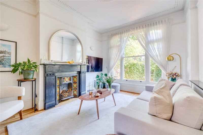 Bovingdon Road, London, SW6