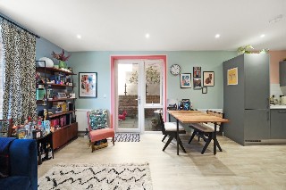 Eaton Walk, London, SE15
