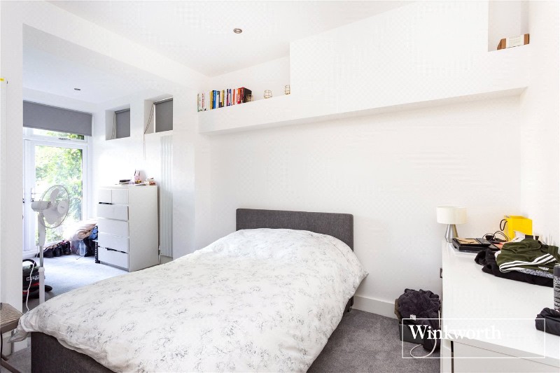 Station Road, Finchley, London, N3