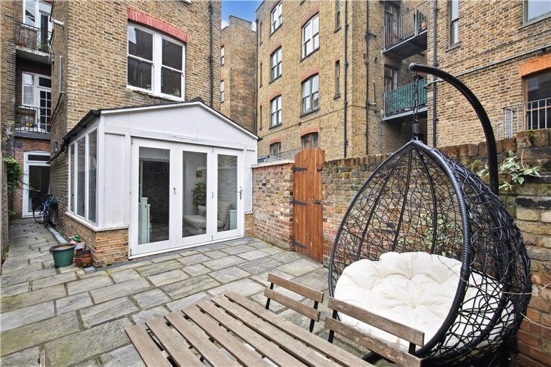 Glengariff Mansions, South Island Place, London, SW9