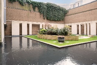 Montrose Place, London, SW1X