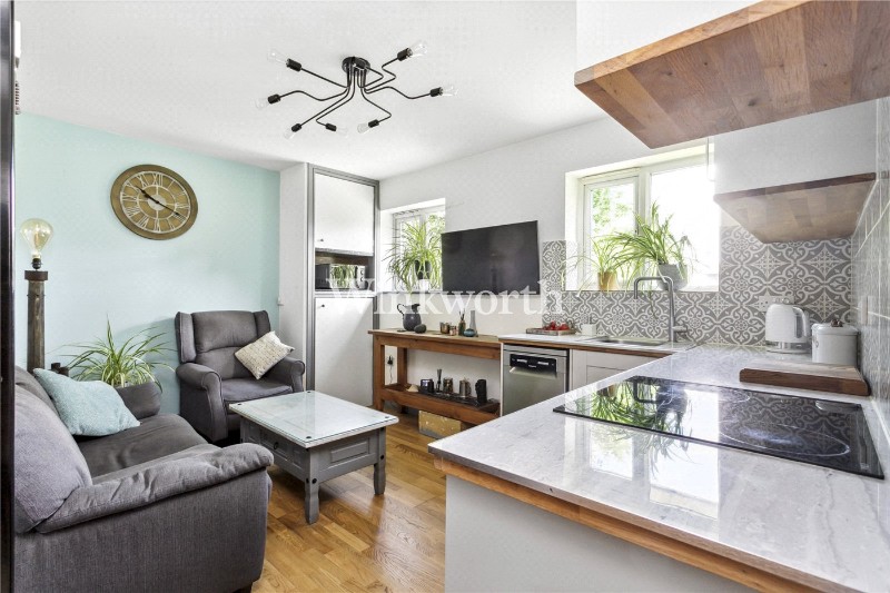 Farndale Avenue, London, N13