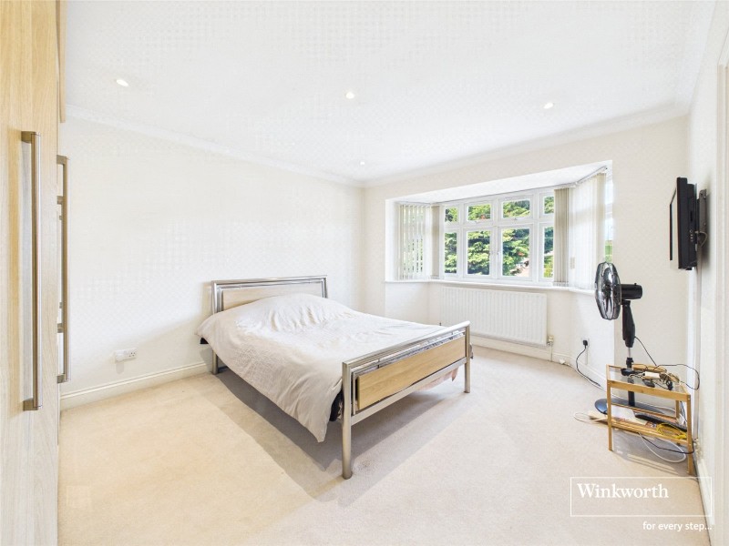 Wolmer Gardens, Edgware, HA8