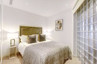 Hans Crescent, London, SW1X