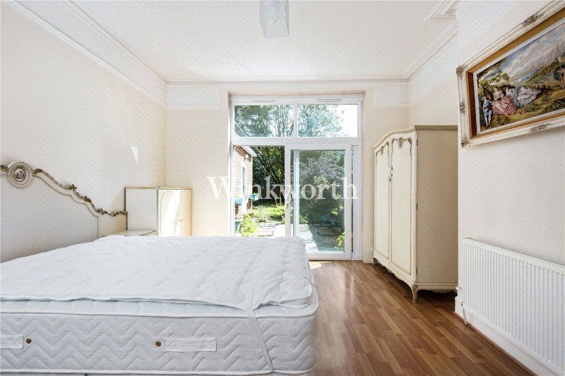 Spencer Avenue, London, N13