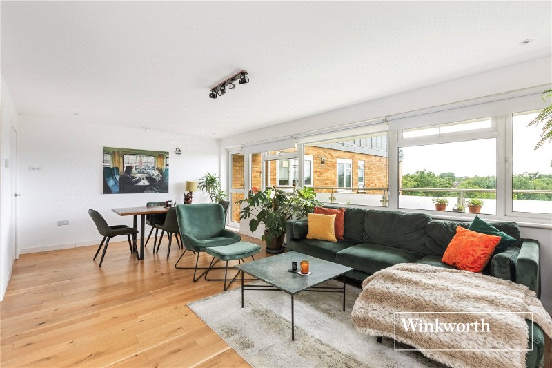 Wickliffe Avenue, London, N3