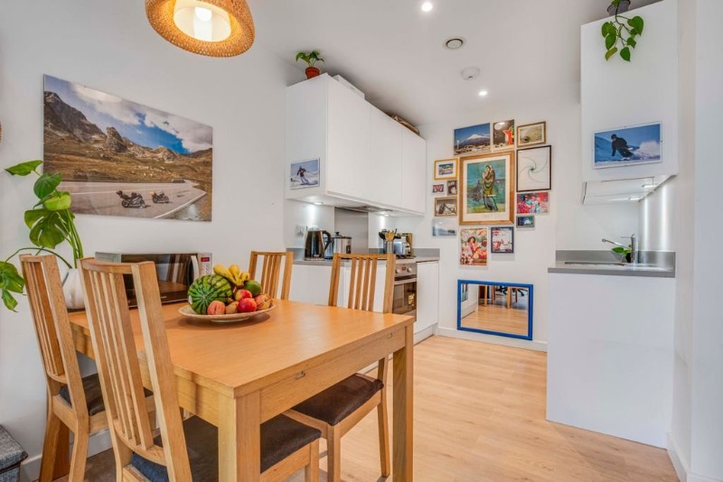 Apple Tree Road, London, N17