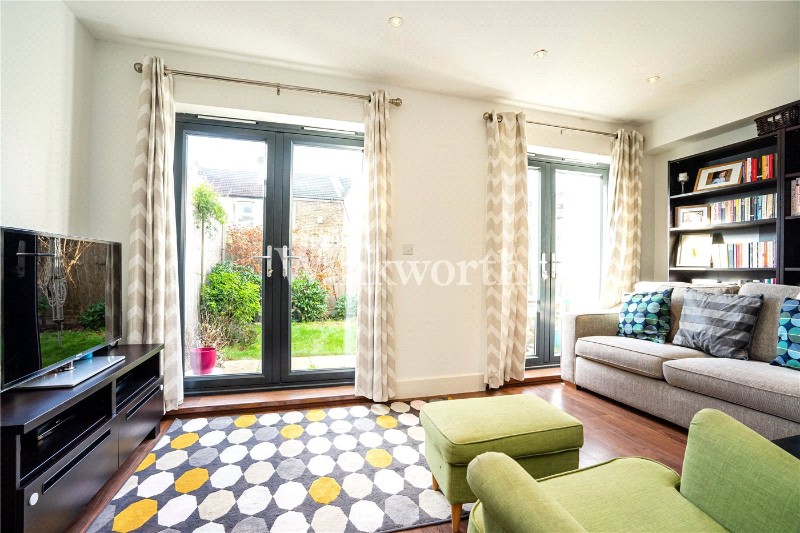 Belz Drive, London, N15