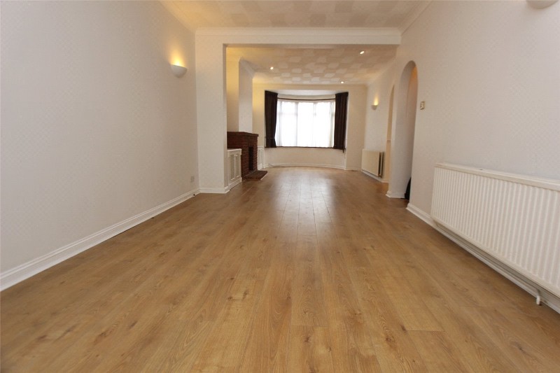 Beach Avenue, Leigh-on-Sea, SS9