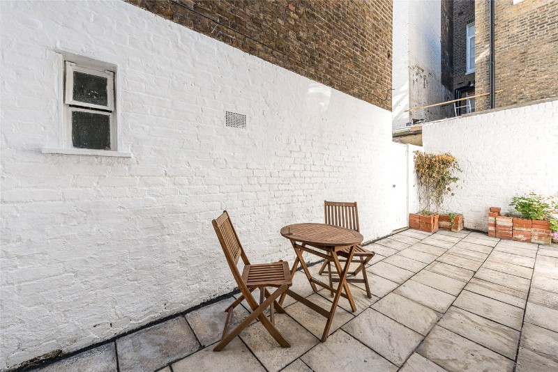 Charlwood Place, London, SW1V