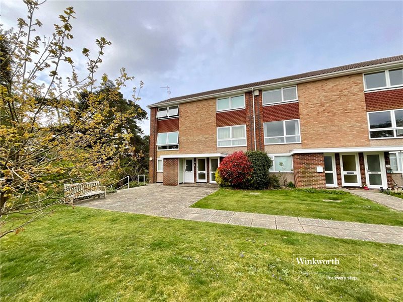 Montagu Road, Highcliffe, Christchurch, Dorset, BH23