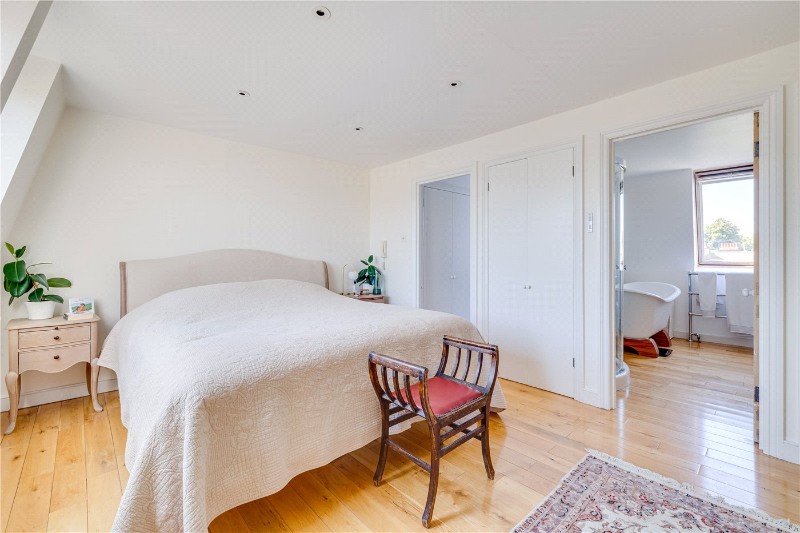 Bovingdon Road, London, SW6