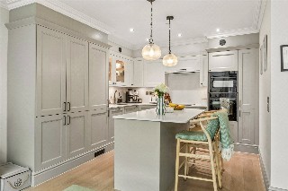 Trinity Road, London, SW17