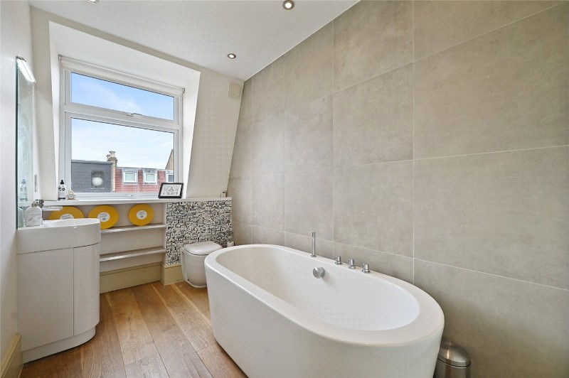 Warbeck Road, London, W12