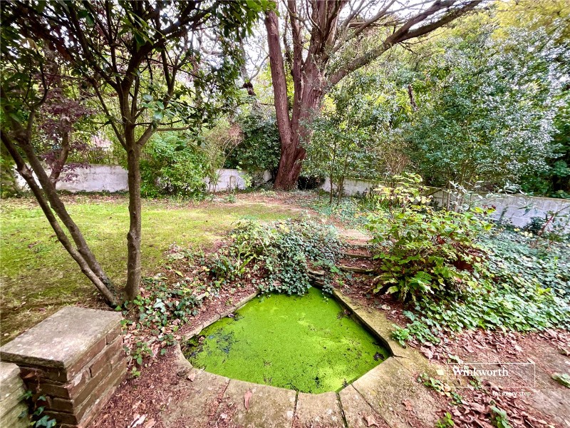 Chewton Common Road, Highcliffe, Christchurch, Dorset, BH23