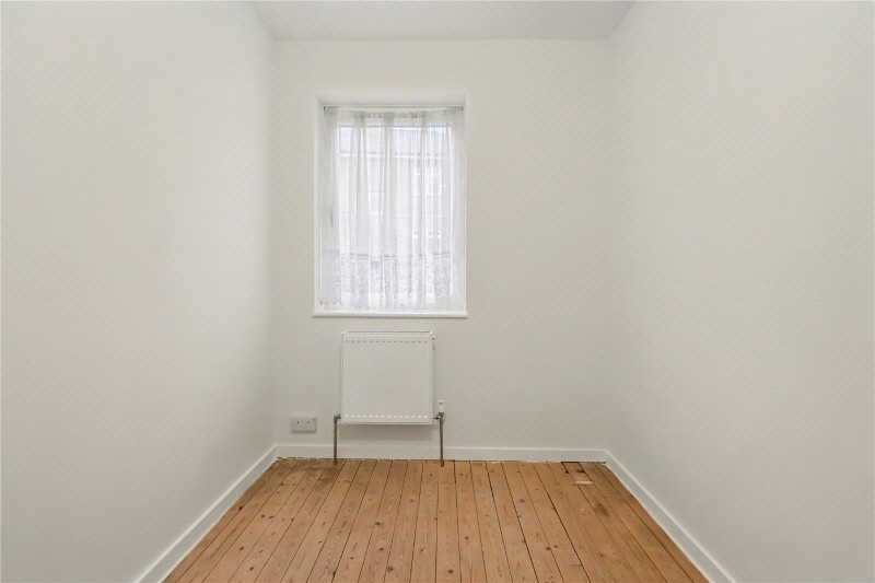 Aldeburgh Close, London, E5