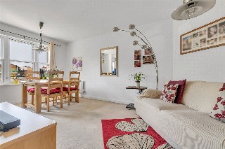Crescent Lane, London, SW4