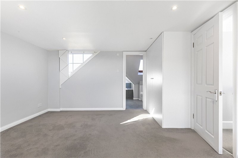 Lowther Road, Barnes, London, SW13