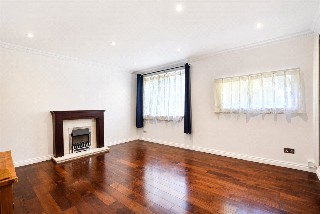 Medebourne Close, London, SE3