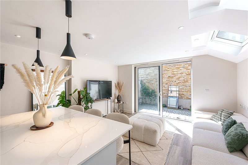 Purves Road, London, NW10