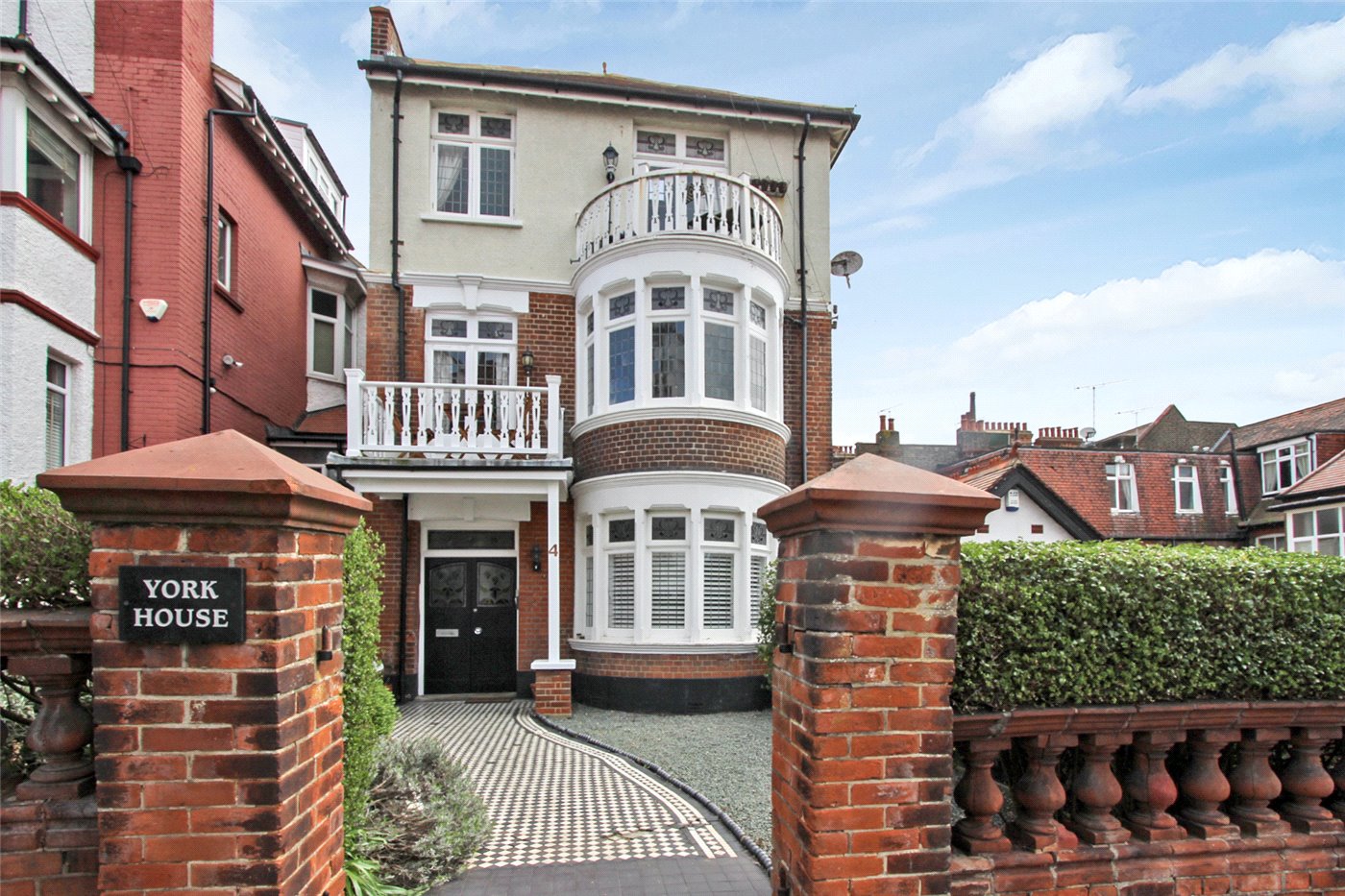 4 bedroom property for sale in Pembury Road, WestcliffonSea, Essex