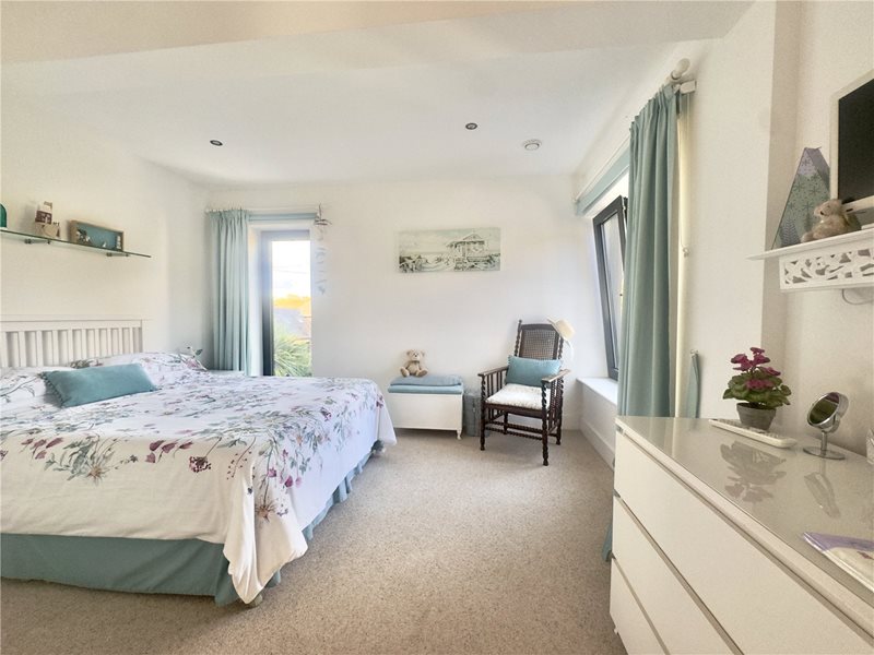 Kivernell Road, Milford on Sea, Lymington, Hampshire, SO41
