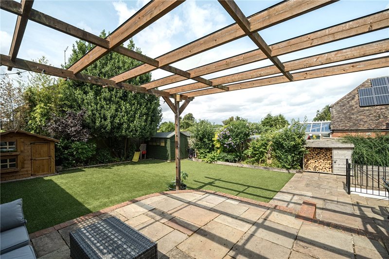 Weydon Hill Road, Farnham, Surrey, GU9