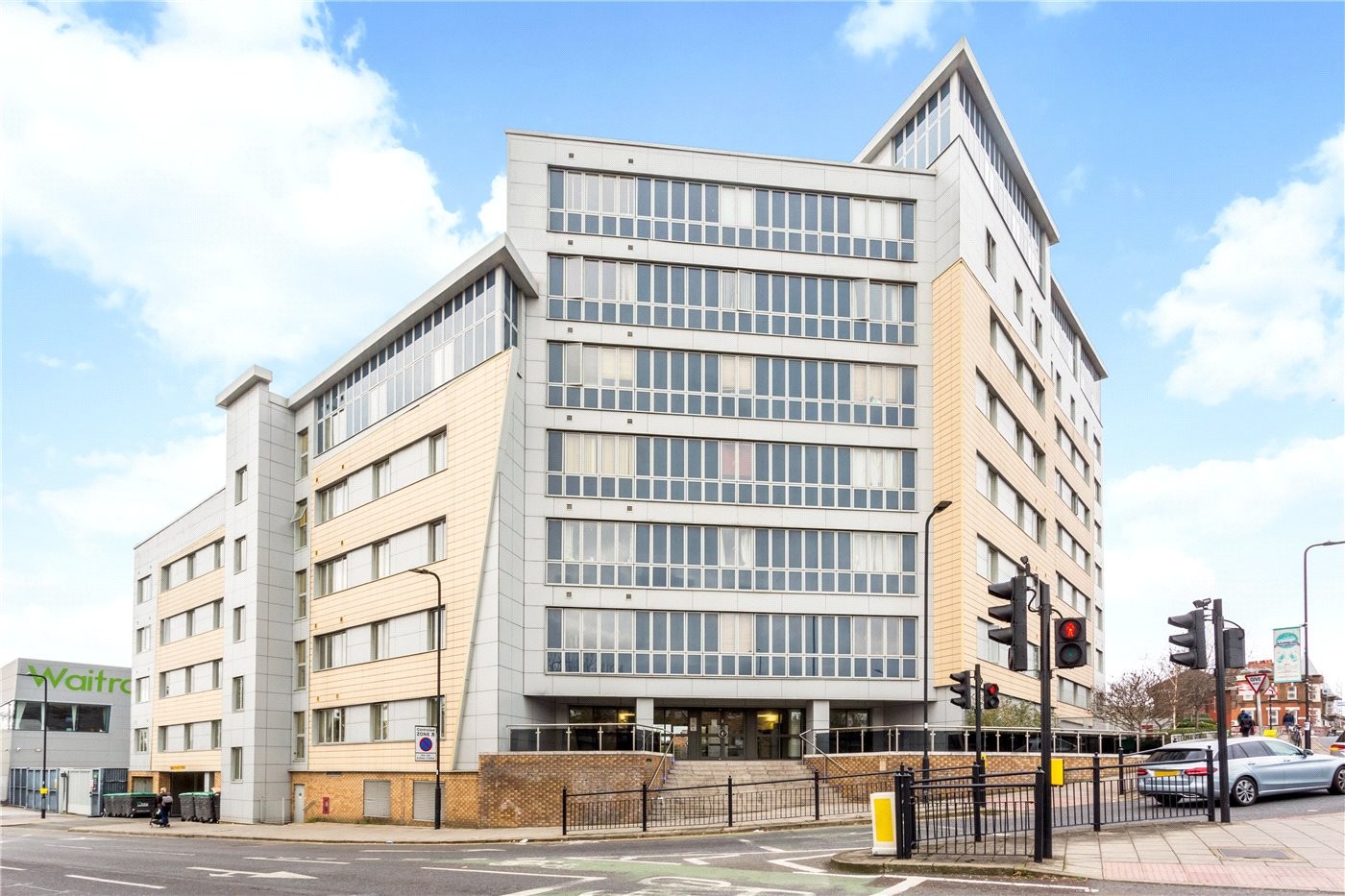 2 bedroom property for sale in Luminosity Court, 49 Drayton Green Road