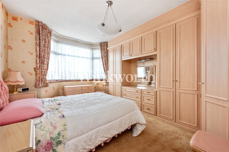 Princes Avenue, London, N13