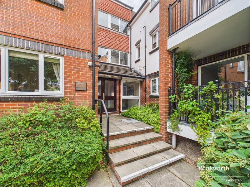 Regency Crescent, Hendon, London, NW4