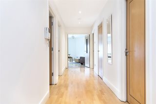 Farringdon Road, London, EC1M