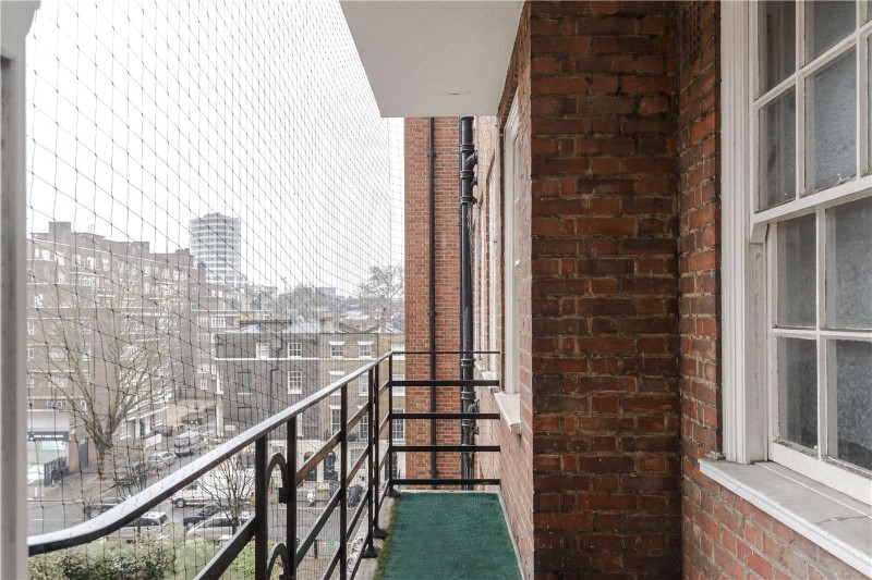 Edgware Road, Nr. Marble Arch, W2