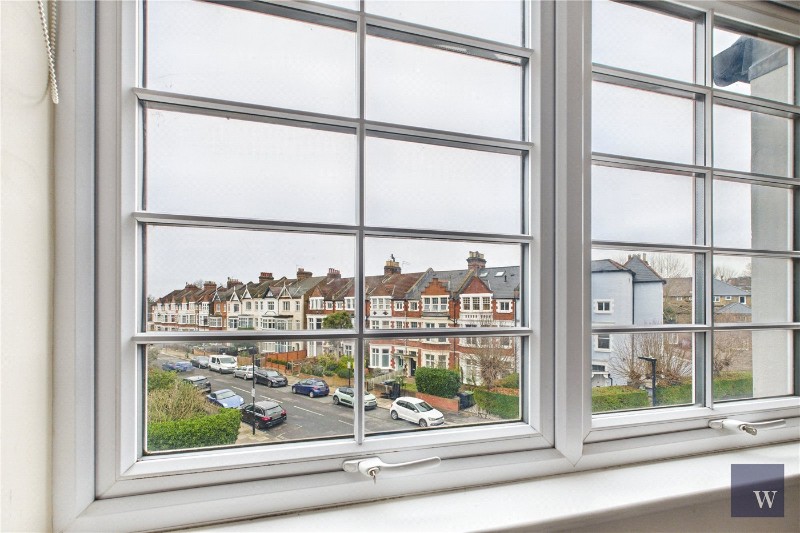 Sternhold Avenue, London, SW2