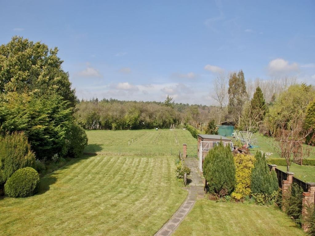 5 bedroom property for sale in Oakenbrow, Sway, SO41 (Ref SWA150006