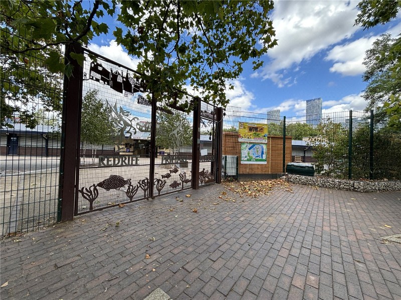 Blondin Way, London, SE16