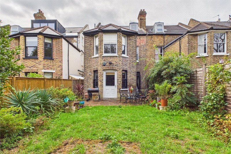 Deronda Road, London, SE24