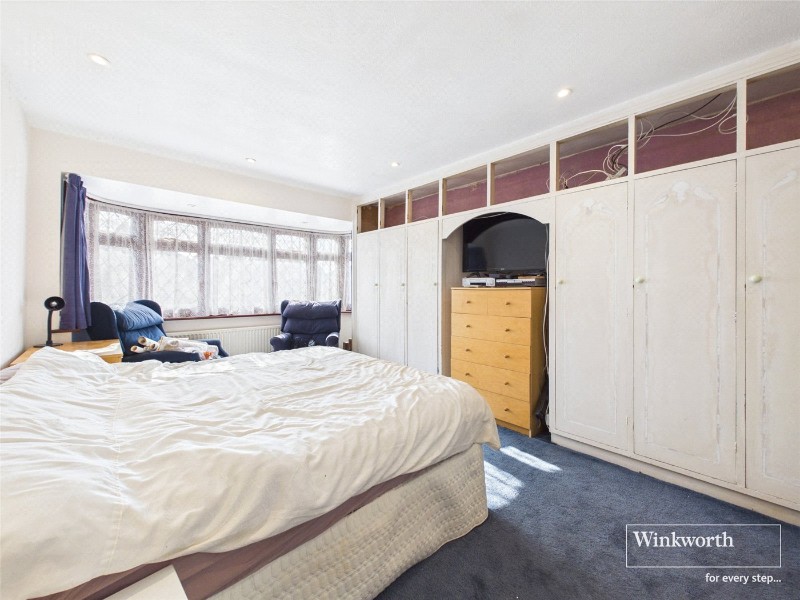 Wolmer Gardens, Edgware, HA8