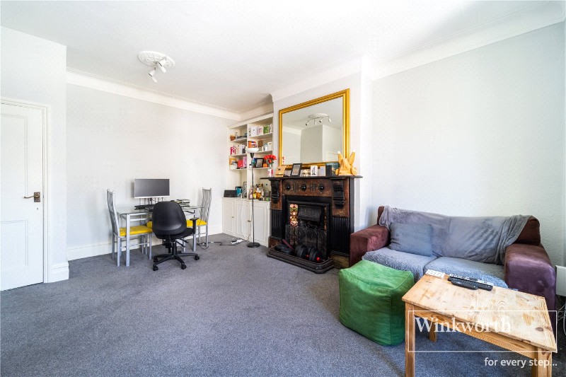 Ennismore Avenue, London, W4