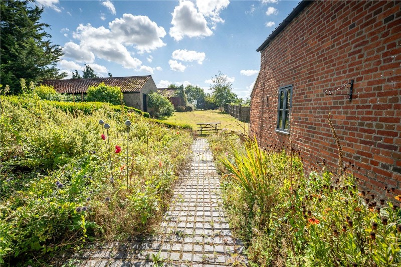 Bramerton Road, Surlingham, Norwich, Norfolk, NR14