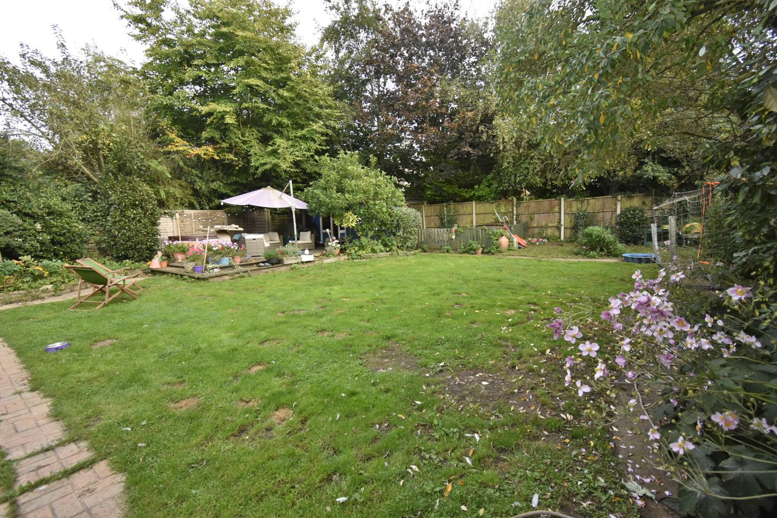 A GARDEN 1.JPG