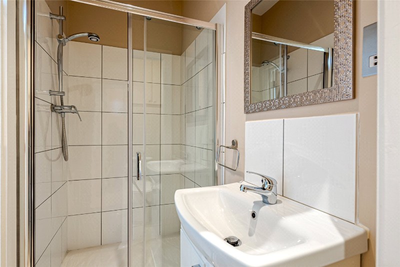 West Warwick Place, London, SW1V