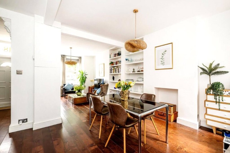 Holberton Gardens, London, NW10